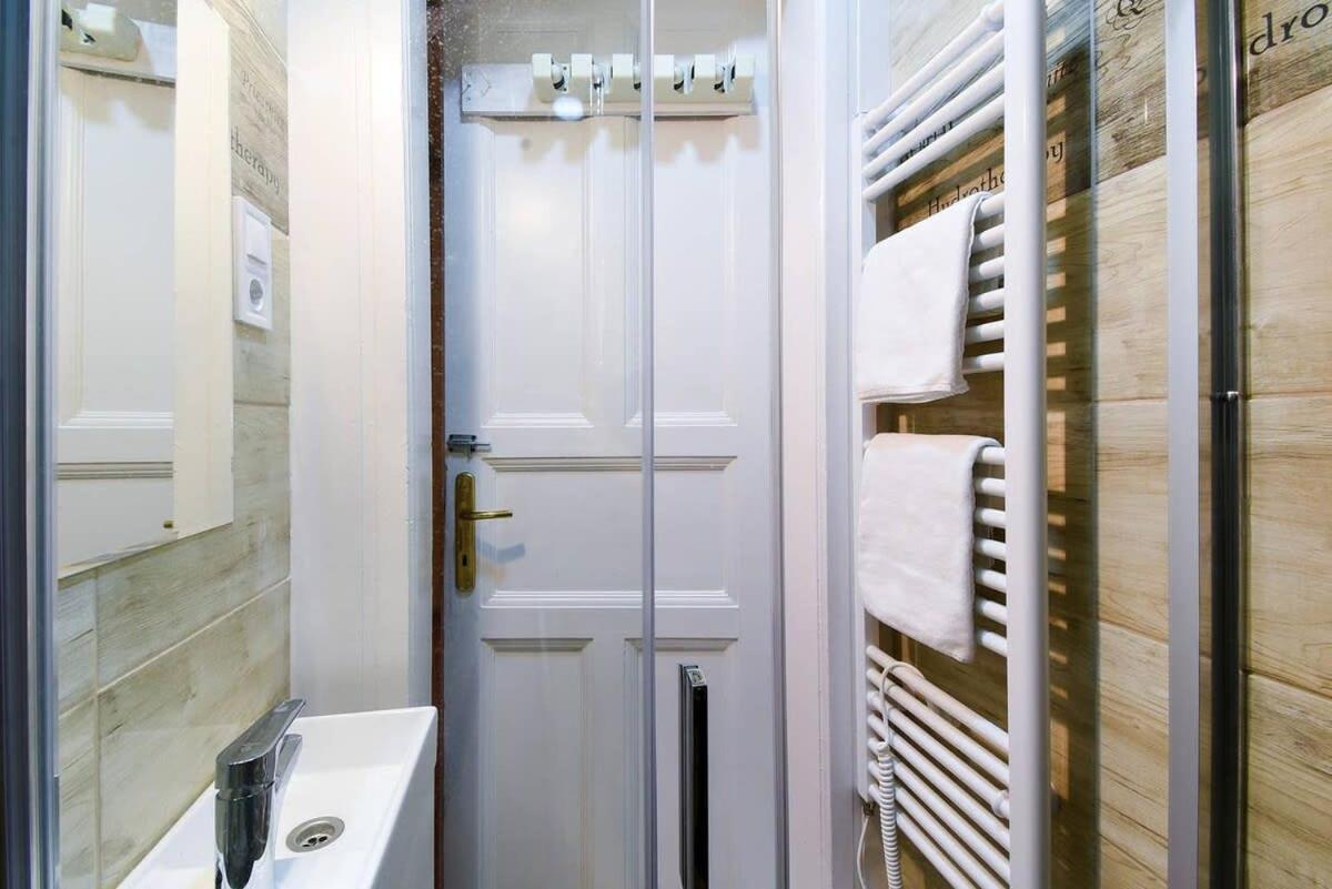 Very Central Very Spacious New Home Budapest Esterno foto
