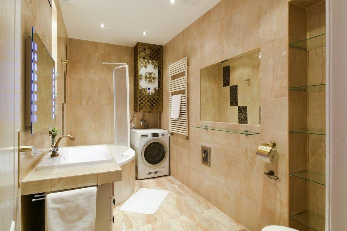 Very Central Very Spacious New Home Budapest Esterno foto