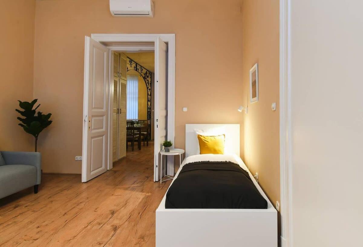 Very Central Very Spacious New Home Budapest Esterno foto