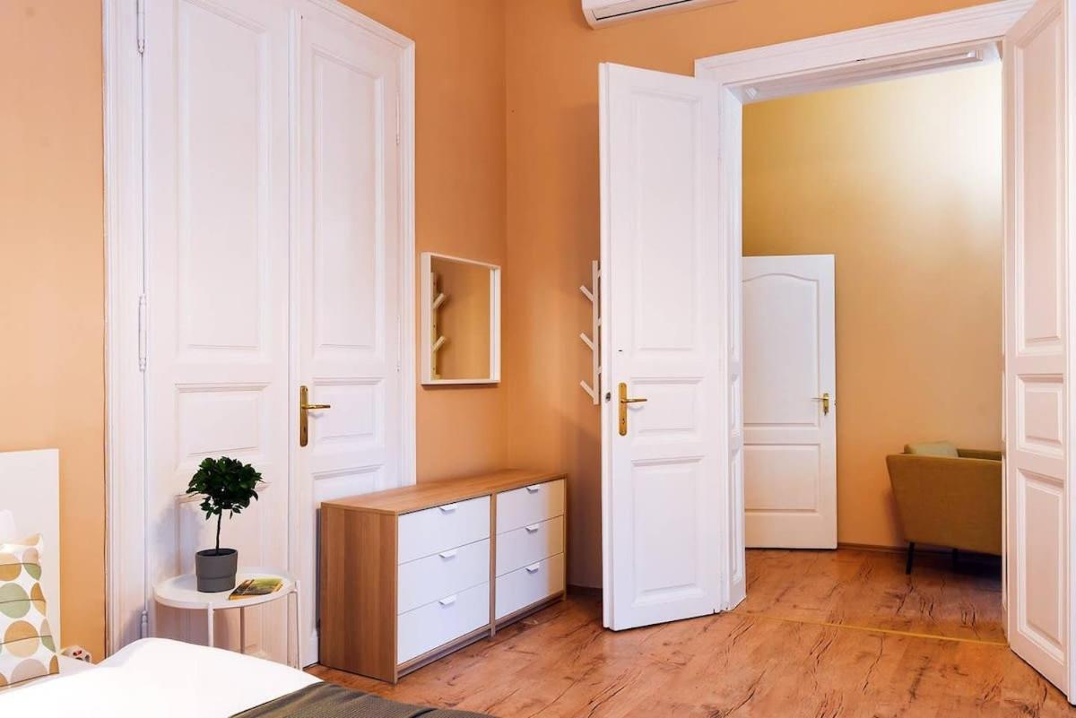 Very Central Very Spacious New Home Budapest Esterno foto