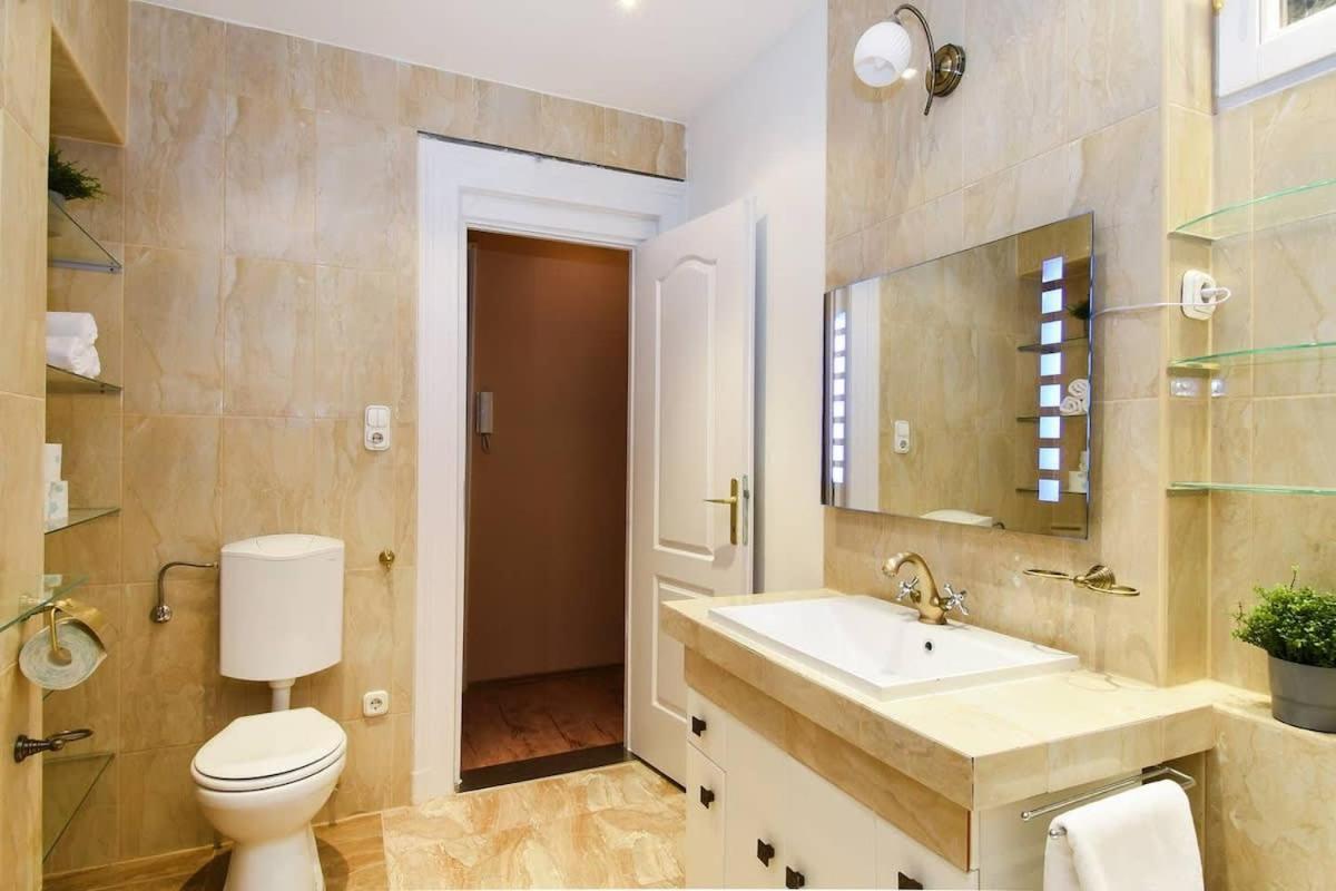 Very Central Very Spacious New Home Budapest Esterno foto