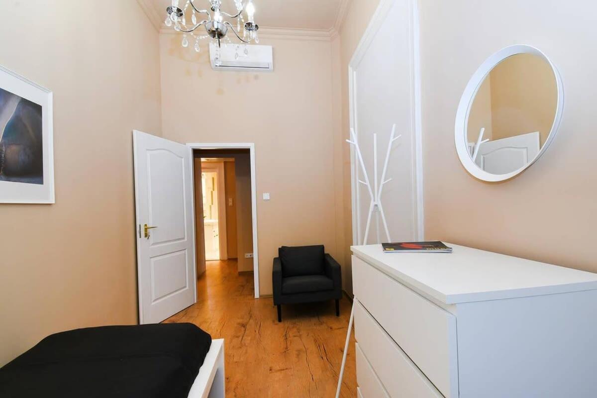 Very Central Very Spacious New Home Budapest Esterno foto