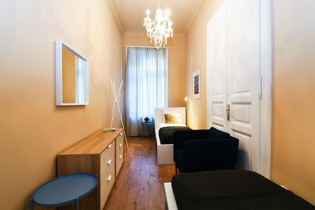 Very Central Very Spacious New Home Budapest Esterno foto