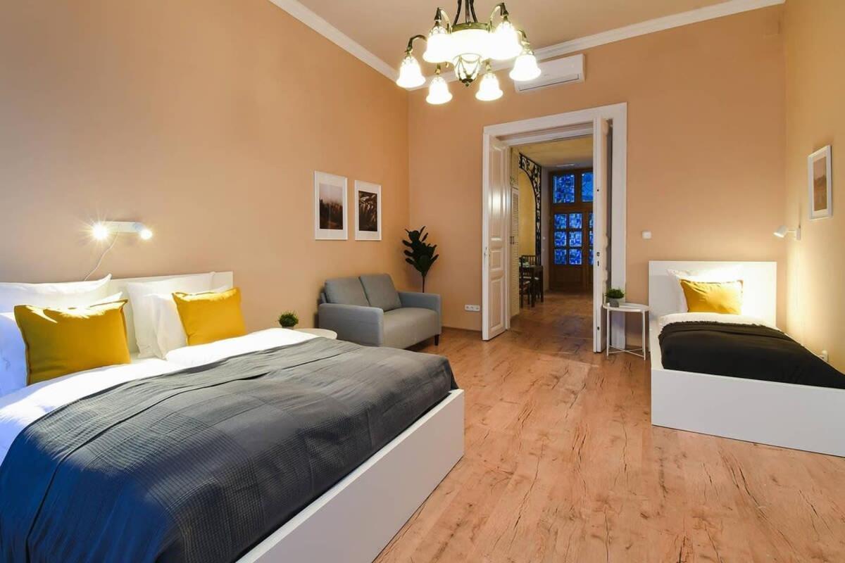 Very Central Very Spacious New Home Budapest Esterno foto