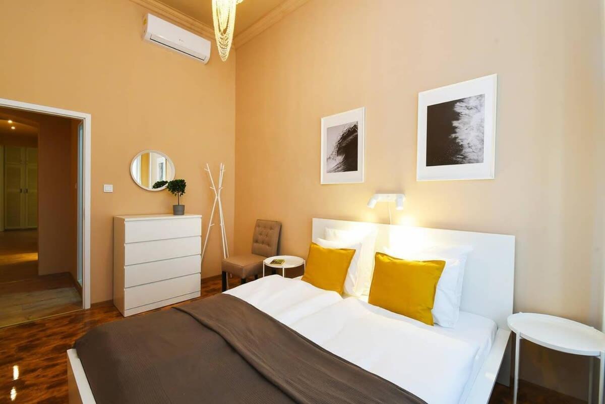 Very Central Very Spacious New Home Budapest Esterno foto